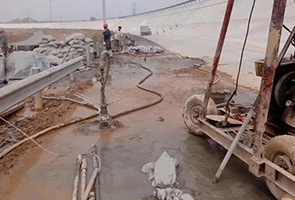 新乡公路钻孔施工